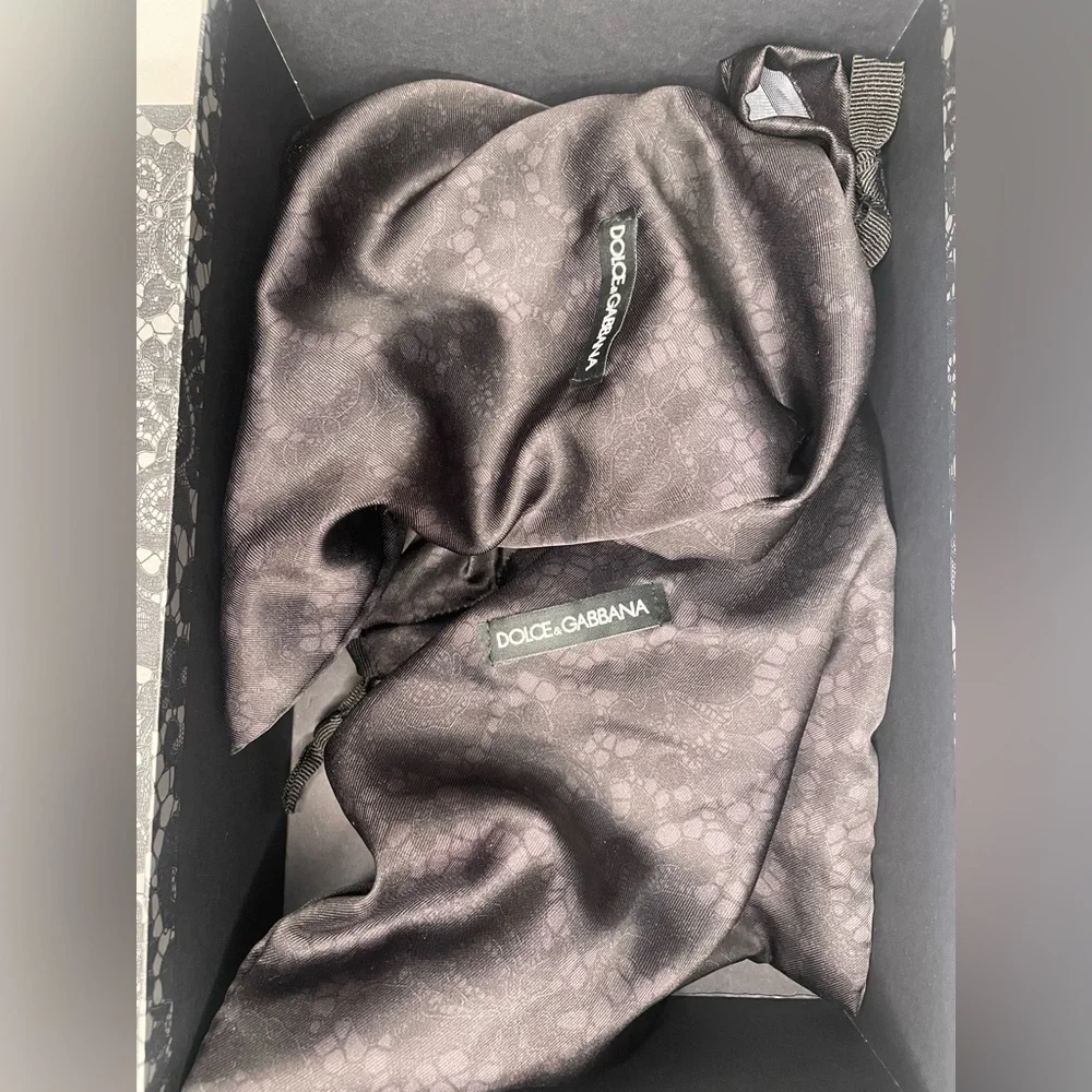 DOLCE & GABBANA Pointed Patent Leather Ankle-Strap Pump size 38.5/US 8.5 - Picture 9 of 12